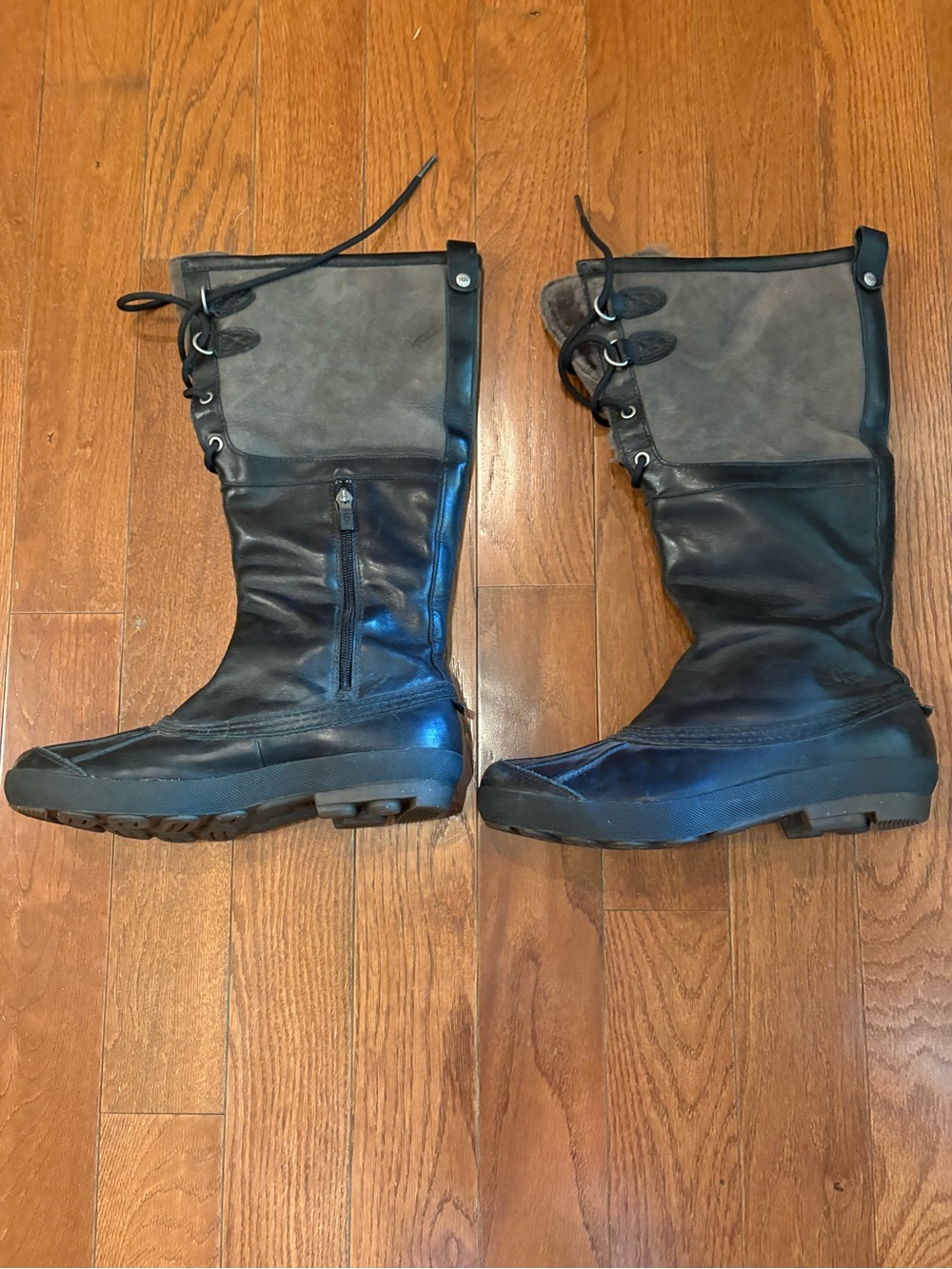 UGG Women's Black and Gray Lace-Top Winter Boots